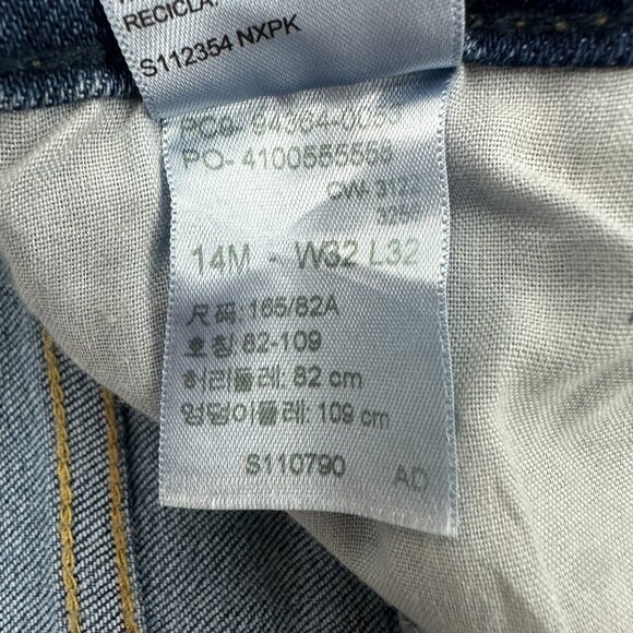 Signature By Levi Strauss Mid Rise Bootcut Women's size 14 Dark Blue Denim Jeans - Picture 5 of 6